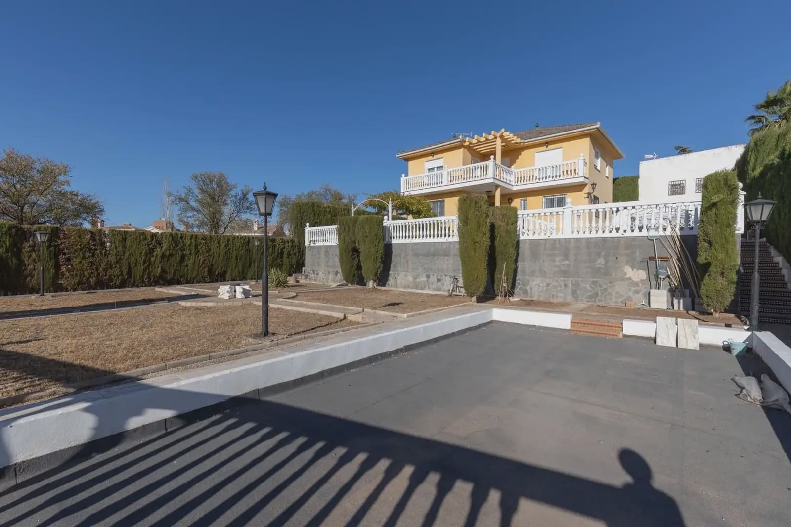 Villa/Maison à vendre à Gojar avec piscine garage - 520 000 € (Ref: 9837314)