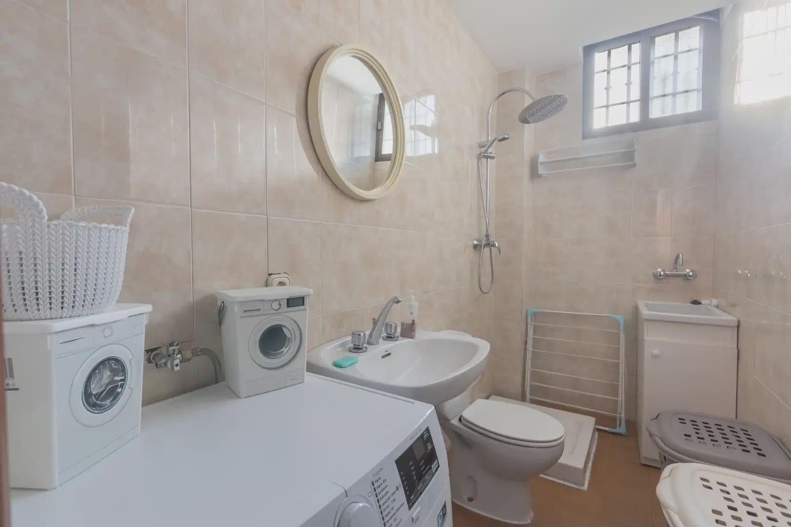 Villa/Maison à vendre à Gojar avec piscine garage - 520 000 € (Ref: 9837314)