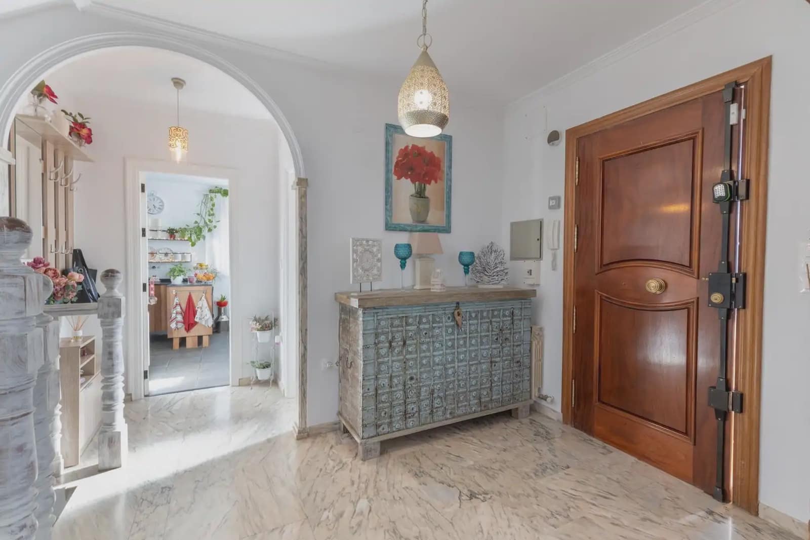 Villa/Maison à vendre à Gojar avec piscine garage - 520 000 € (Ref: 9837314)