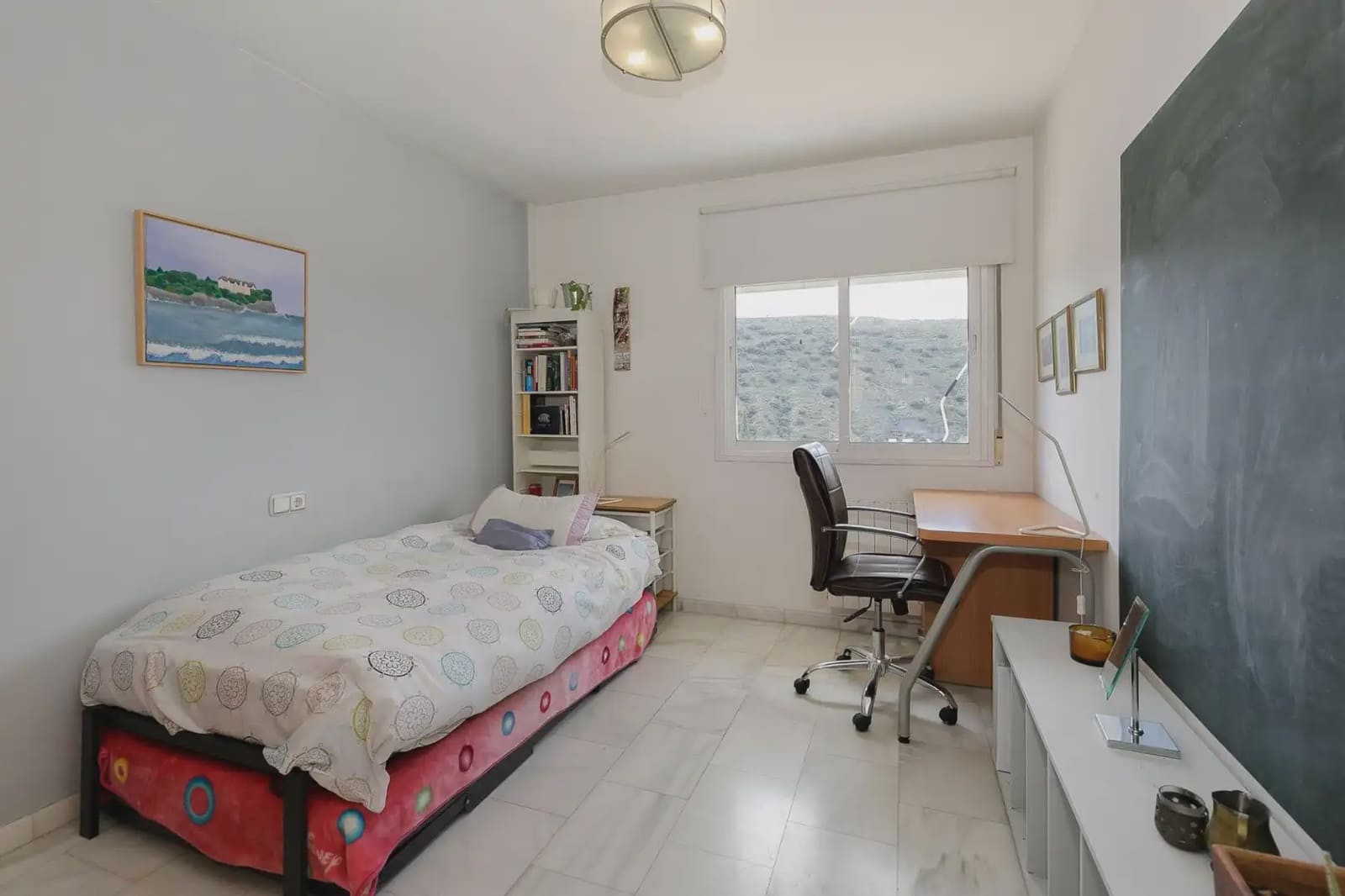 Rekkehus til salgs i Granada by med svømmebasseng garasje - € 449 900 (Ref: 9837315)