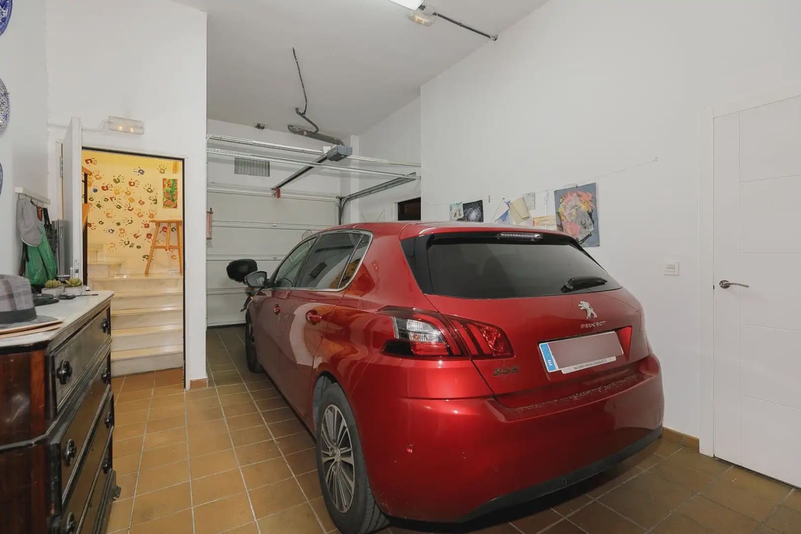Rekkehus til salgs i Granada by med svømmebasseng garasje - € 449 900 (Ref: 9837315)