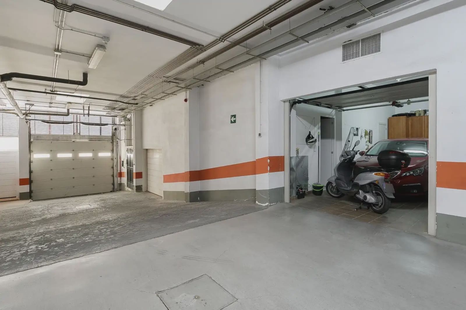 Rekkehus til salgs i Granada by med svømmebasseng garasje - € 449 900 (Ref: 9837315)