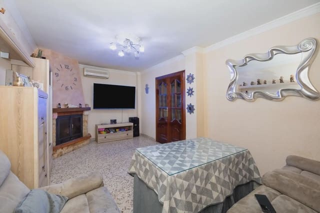 Byhus til salg i Atarfe med garage - € 164.000 (Ref: 9837316)