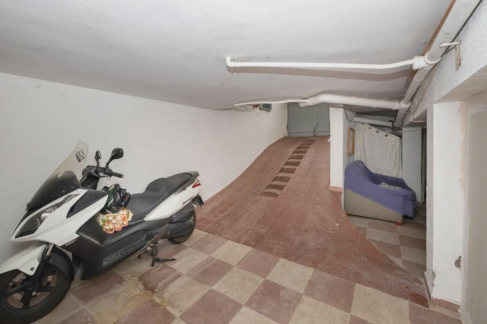 Byhus til salg i Atarfe med garage - € 164.000 (Ref: 9837316)