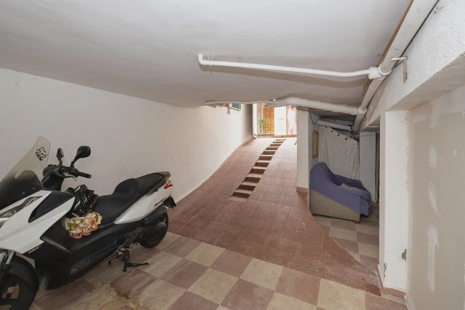 Byhus til salg i Atarfe med garage - € 164.000 (Ref: 9837316)