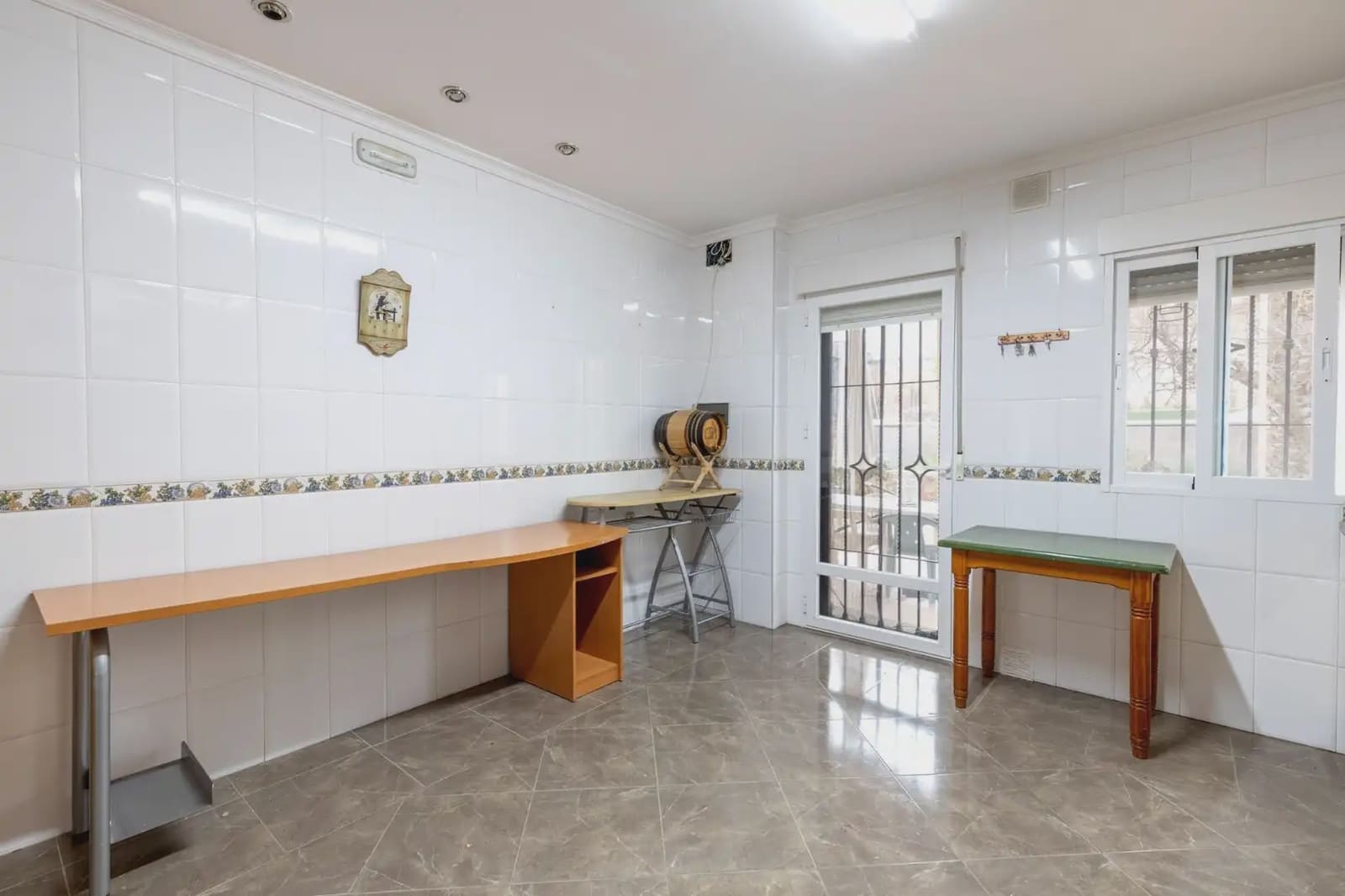 Villa til salg i Escuzar med swimmingpool garage - € 259.000 (Ref: 9837318)