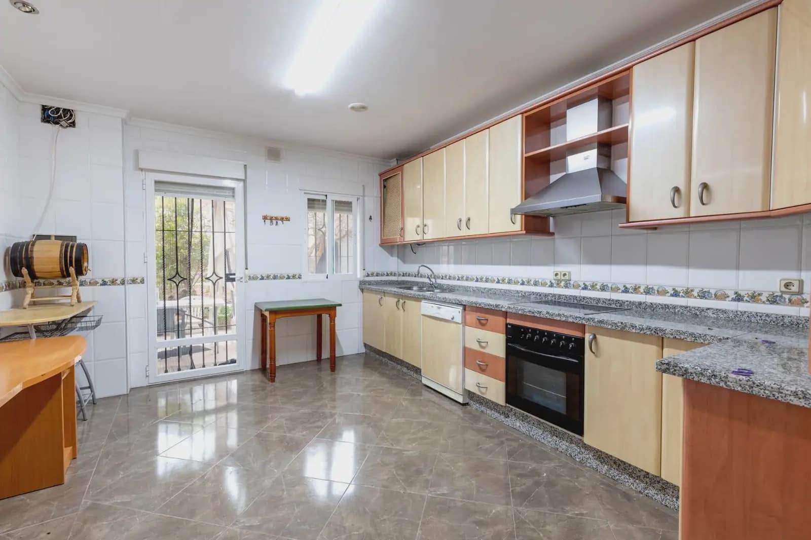 Villa til salg i Escuzar med swimmingpool garage - € 259.000 (Ref: 9837318)