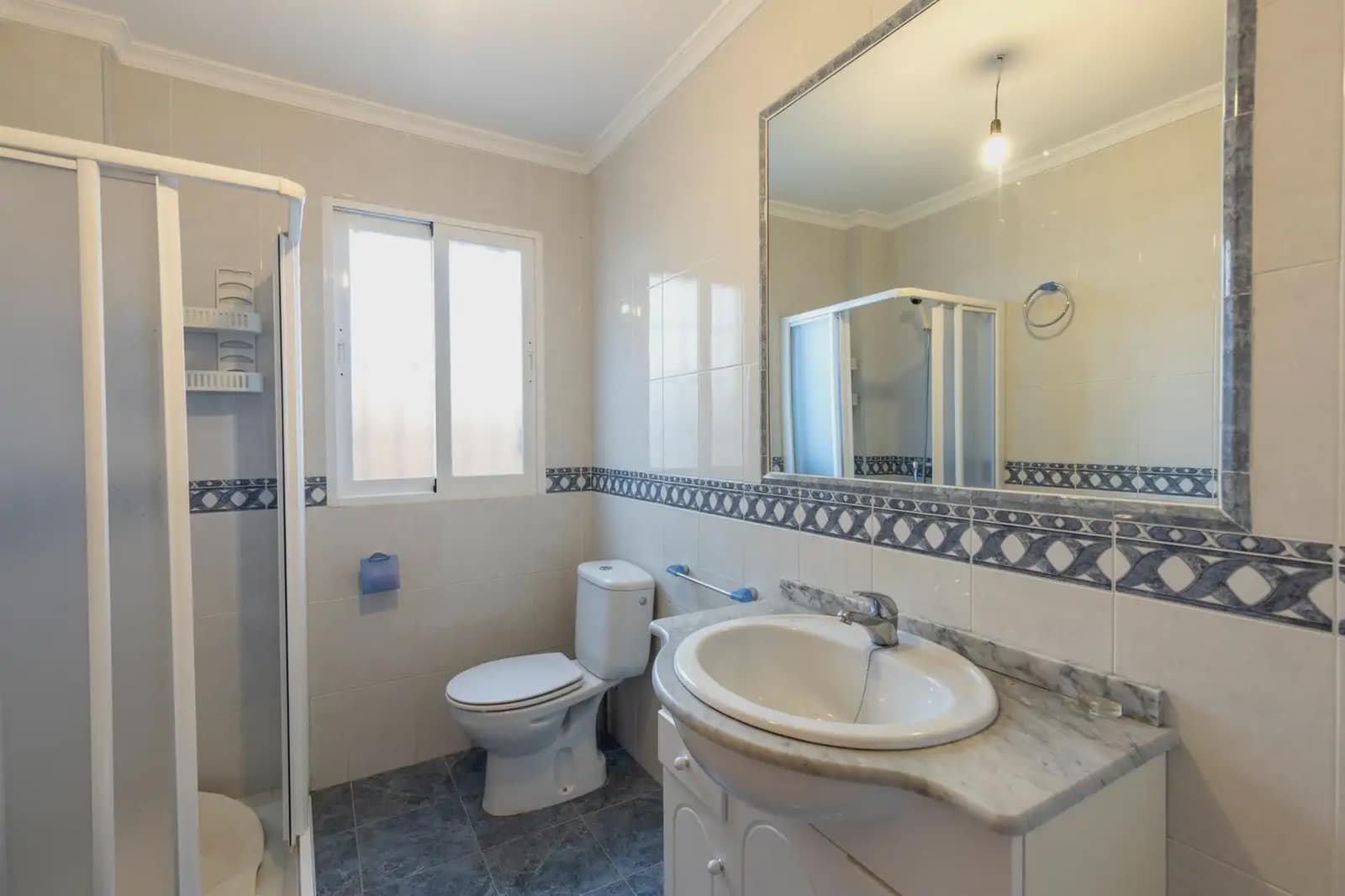 Villa til salg i Escuzar med swimmingpool garage - € 259.000 (Ref: 9837318)
