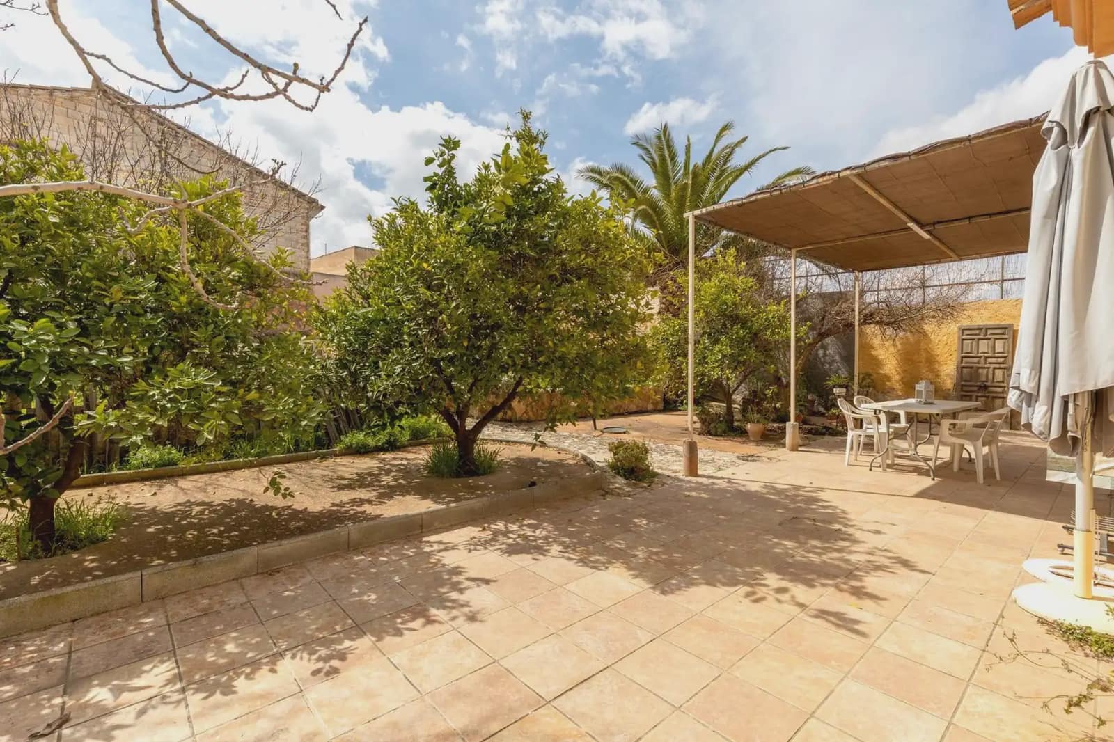 Villa til salg i Escuzar med swimmingpool garage - € 259.000 (Ref: 9837318)