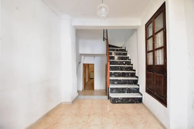 Hus til salgs i Lanjarón - € 59 000 (Ref: 9837319)