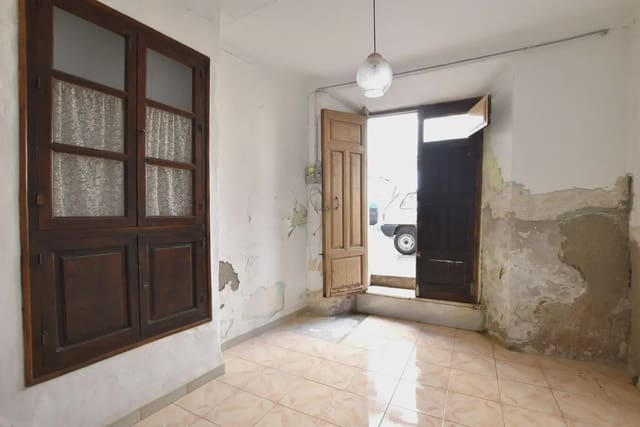 Hus til salgs i Lanjarón - € 59 000 (Ref: 9837319)