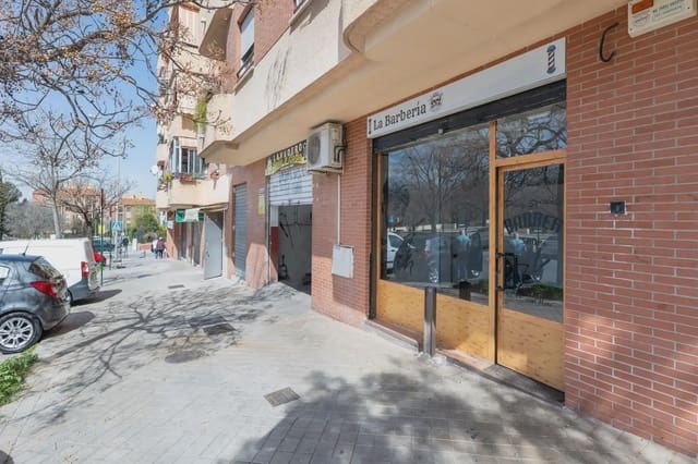 Local Comercial en Poligono Cartuja - La Paz, Granada ciudad en venta - 49.900 € (Ref: 9837320)