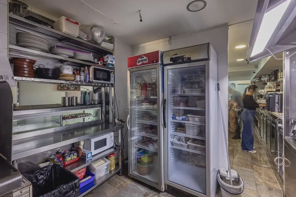 Commercieel te koop in Granada stad - € 339.000 (Ref: 9837321)
