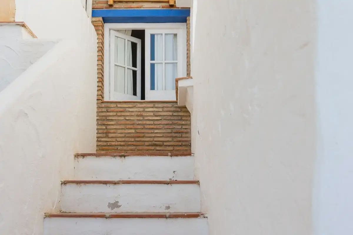 Villa for sale in Almunecar with garage - € 595,900 (Ref: 9837323)