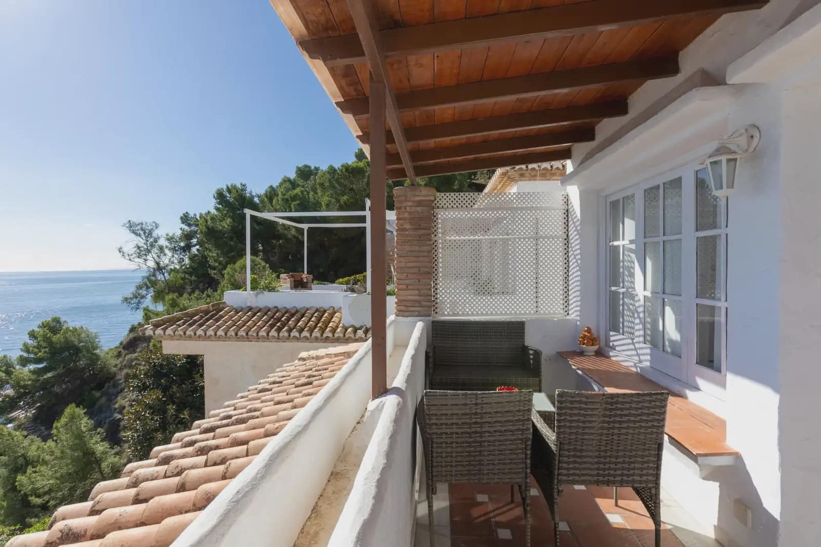 Villa for sale in Almunecar with garage - € 595,900 (Ref: 9837323)