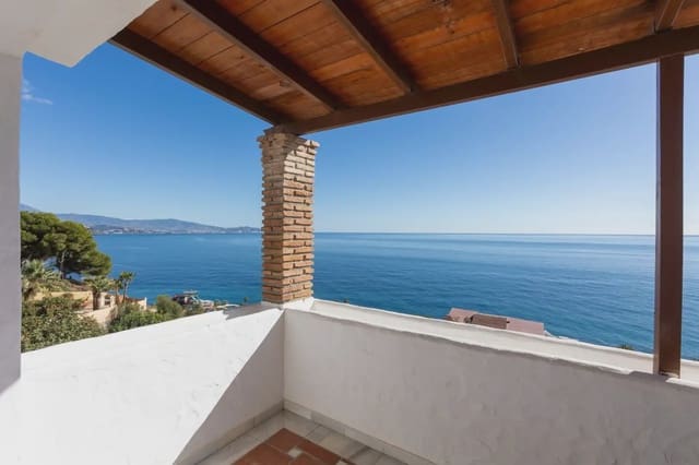 Villa te koop in Almuñécar met garage - € 595.900 (Ref: 9837323)
