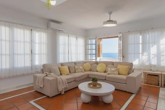 Villa te koop in Almuñécar met garage - € 595.900 (Ref: 9837323)