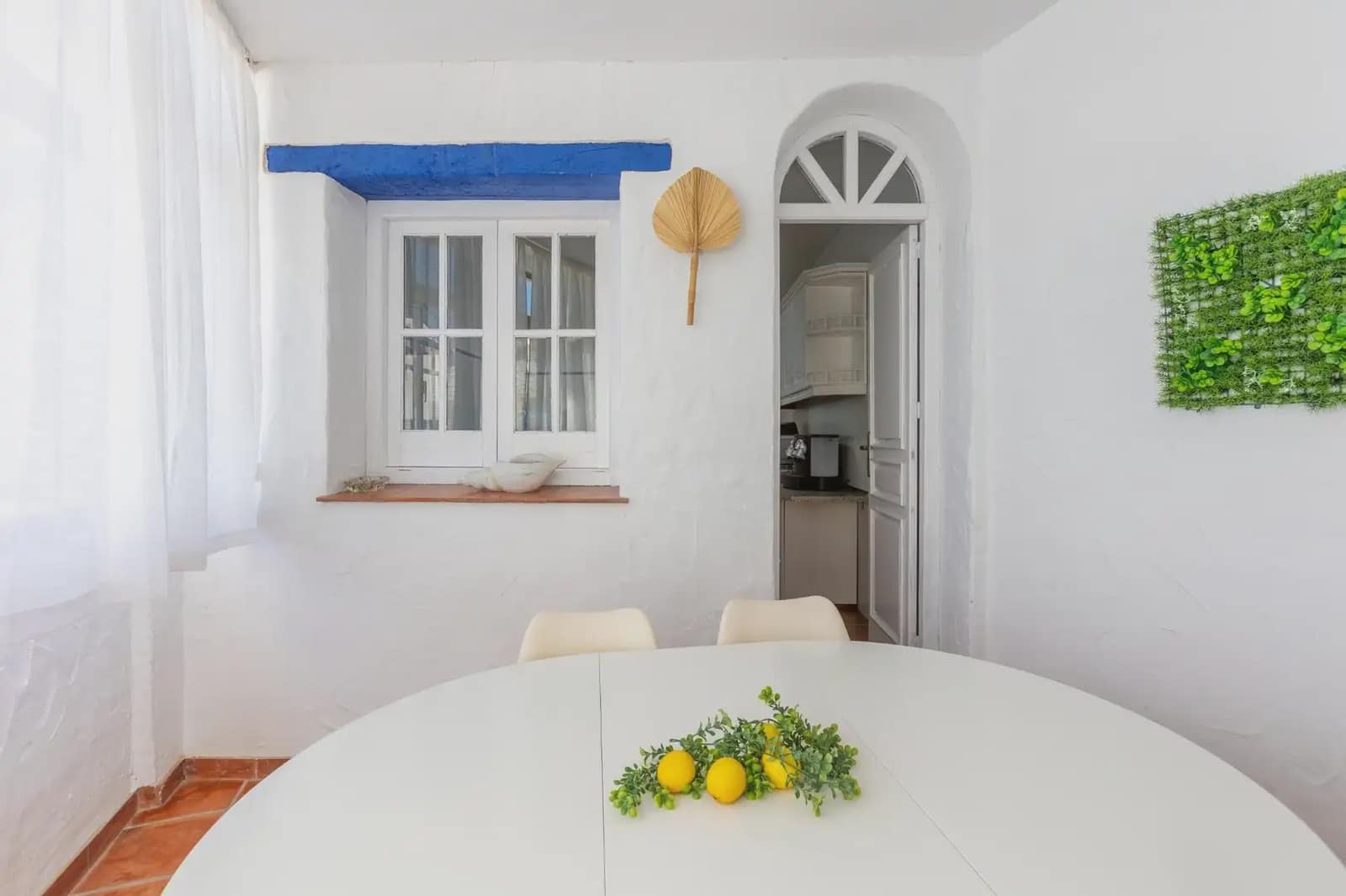 Villa for sale in Almunecar with garage - € 595,900 (Ref: 9837323)