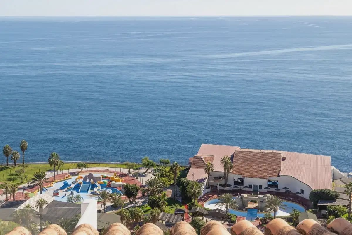 Villa for sale in Almunecar with garage - € 595,900 (Ref: 9837323)