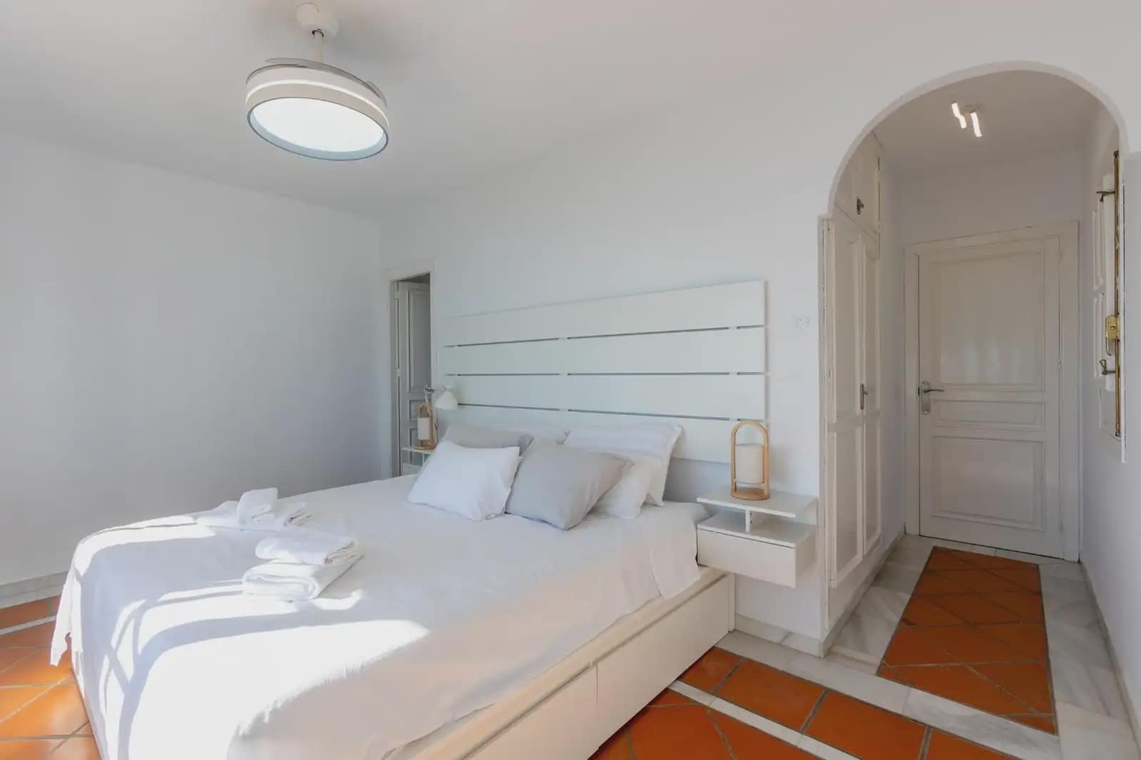 Villa for sale in Almunecar with garage - € 595,900 (Ref: 9837323)