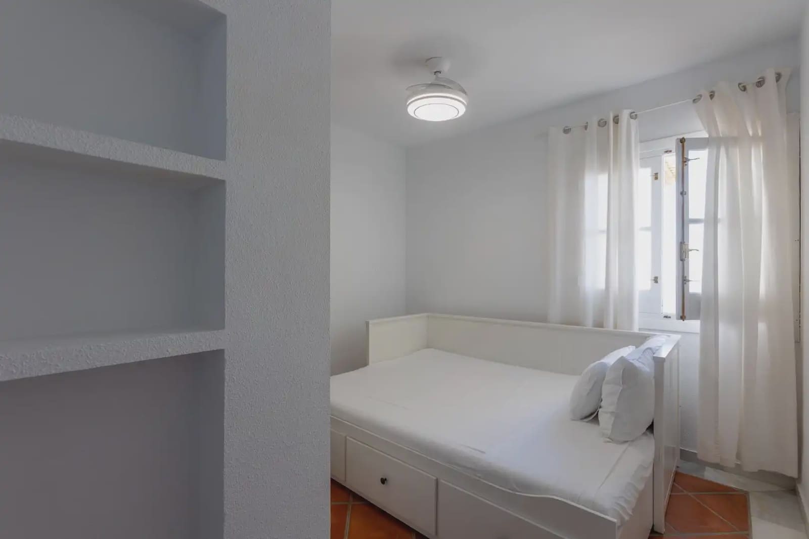 Villa for sale in Almunecar with garage - € 595,900 (Ref: 9837323)