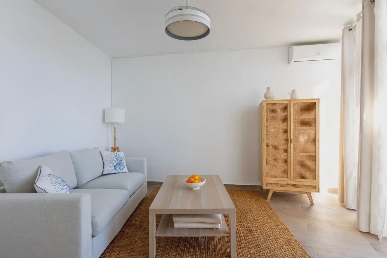 Villa for sale in Almunecar with garage - € 595,900 (Ref: 9837323)