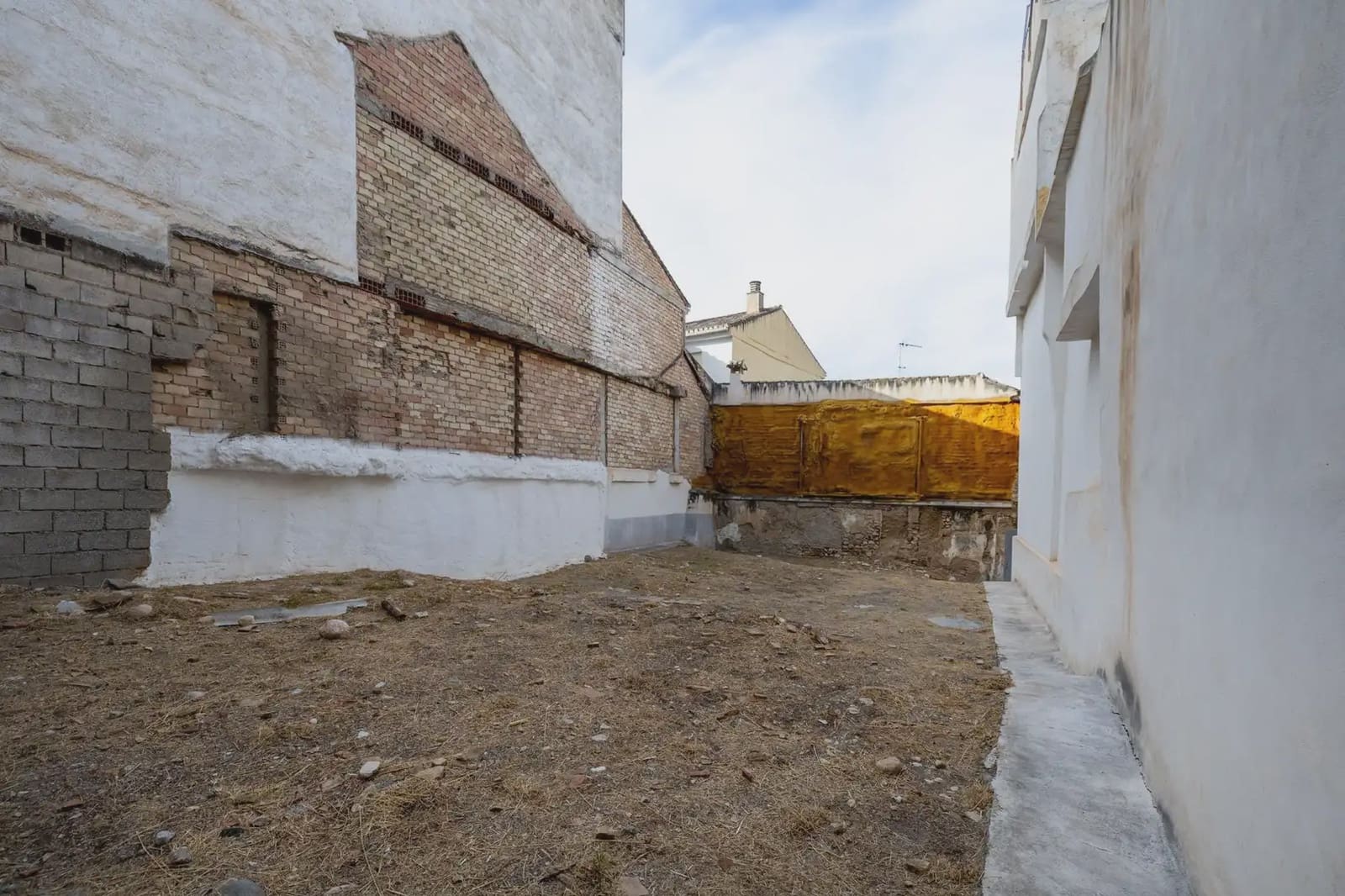 Byggegrund til salg i Granada by - € 240.000 (Ref: 9837325)