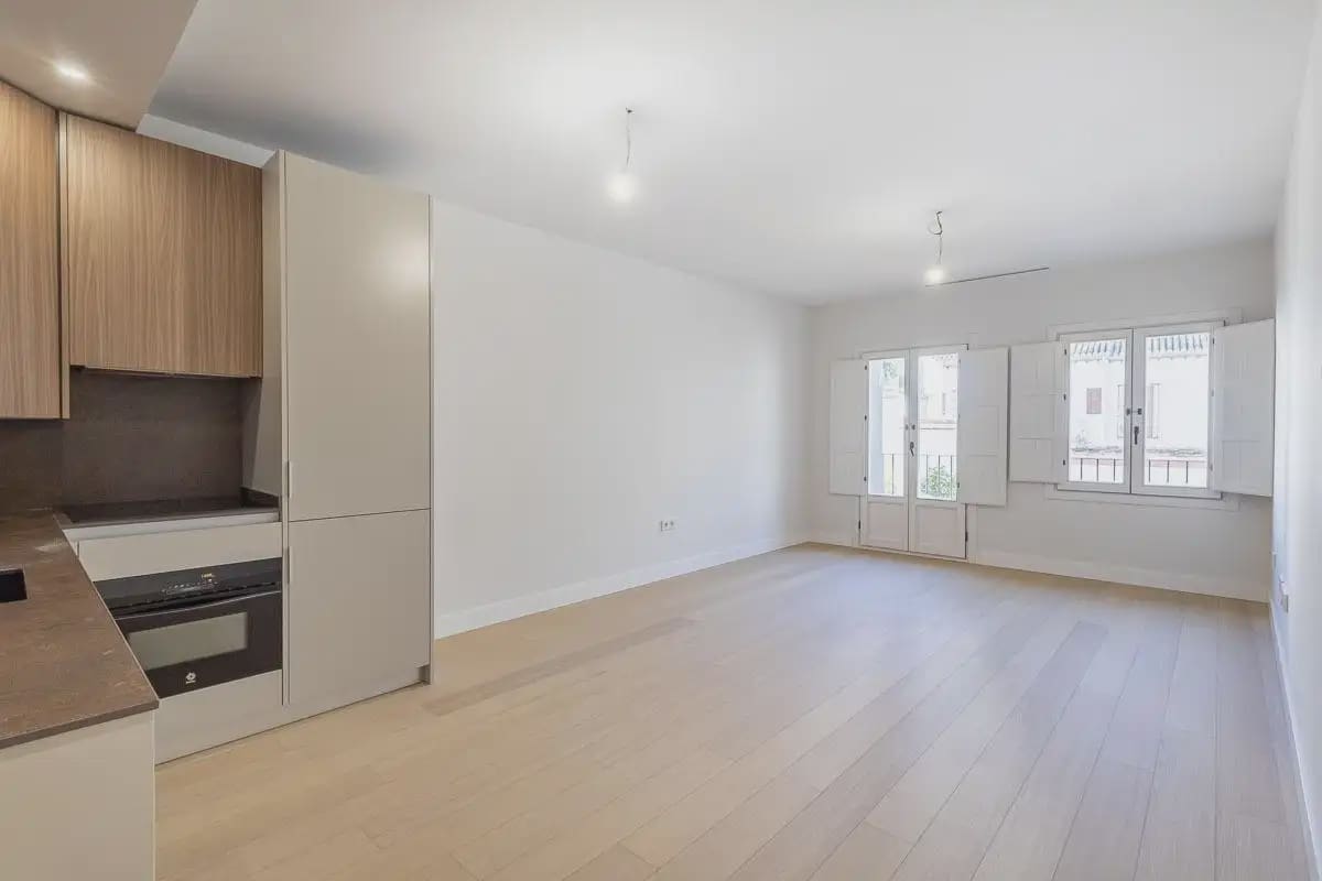 Flat te koop in Granada stad - € 332.000 (Ref: 9837327)