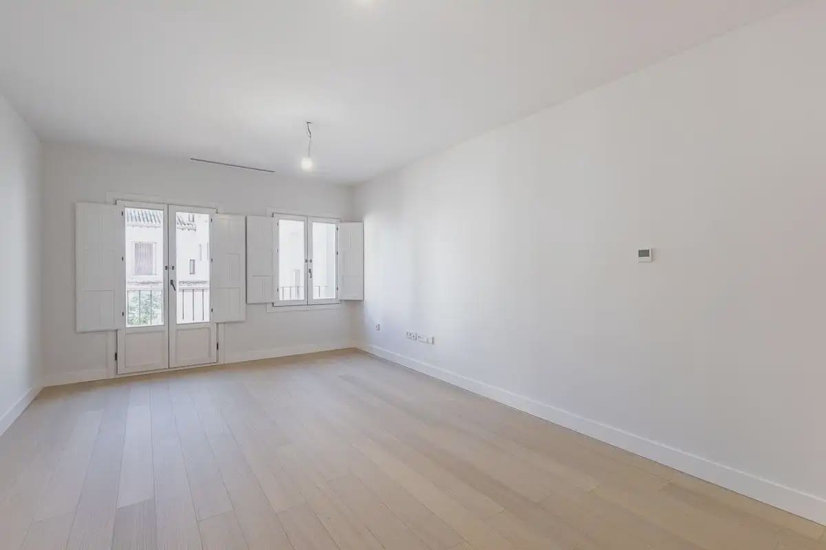 Flat te koop in Granada stad - € 332.000 (Ref: 9837327)