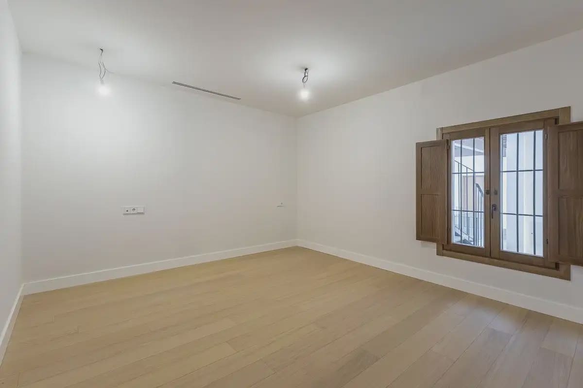 Flat te koop in Granada stad - € 332.000 (Ref: 9837327)