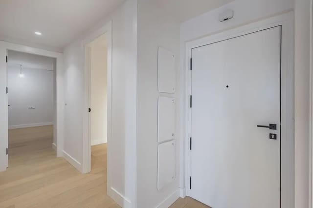 Flat te koop in Albaicin, Granada stad - € 332.000 (Ref: 9837327)