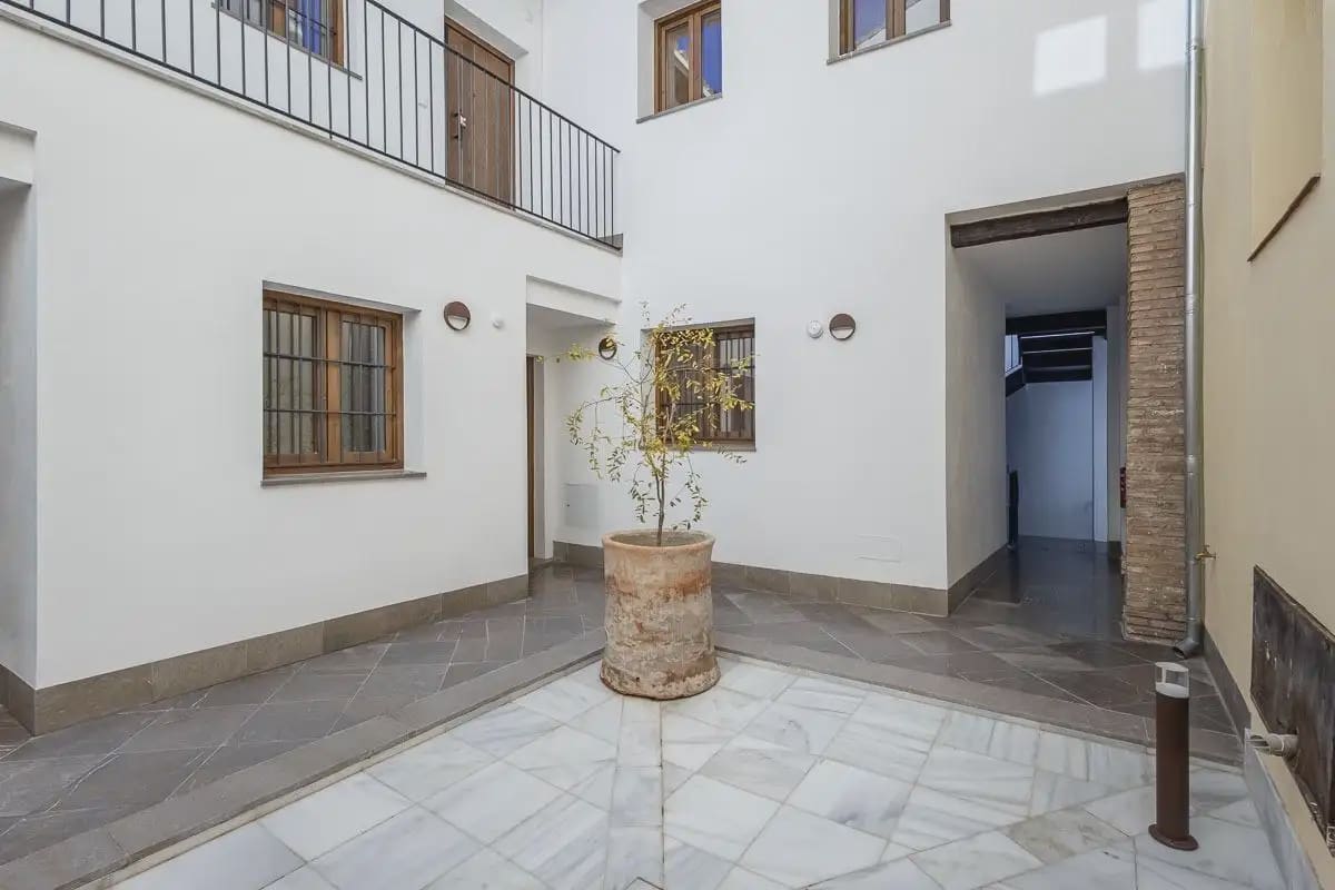 Flat te koop in Granada stad - € 332.000 (Ref: 9837327)