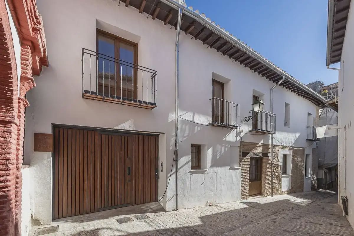 Flat te koop in Granada stad - € 332.000 (Ref: 9837327)