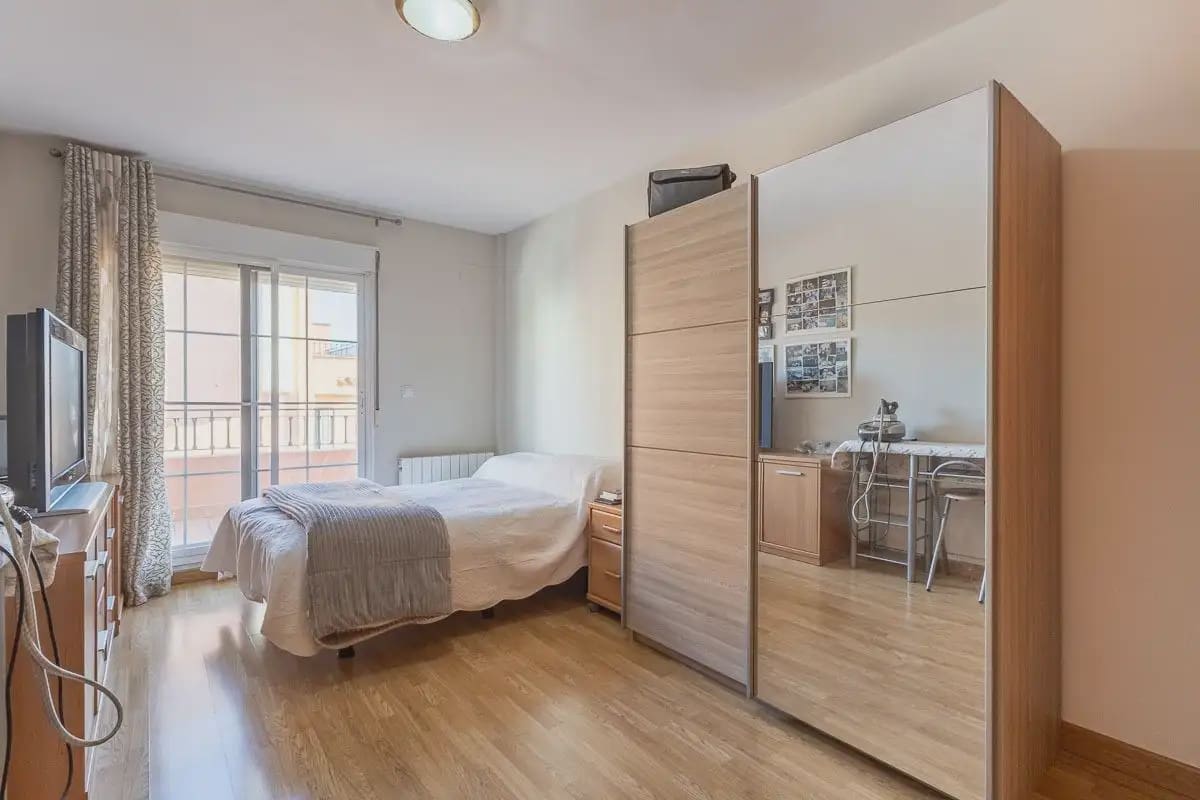 Halfvrijstaande villa te koop in Huetor Vega met zwembad garage - € 595.000 (Ref: 9837328)