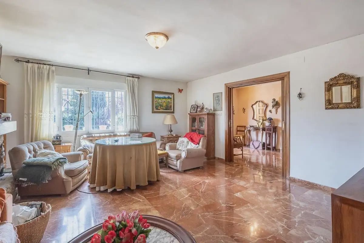 Villa te koop in Ogijares met zwembad garage - € 750.000 (Ref: 9837330)