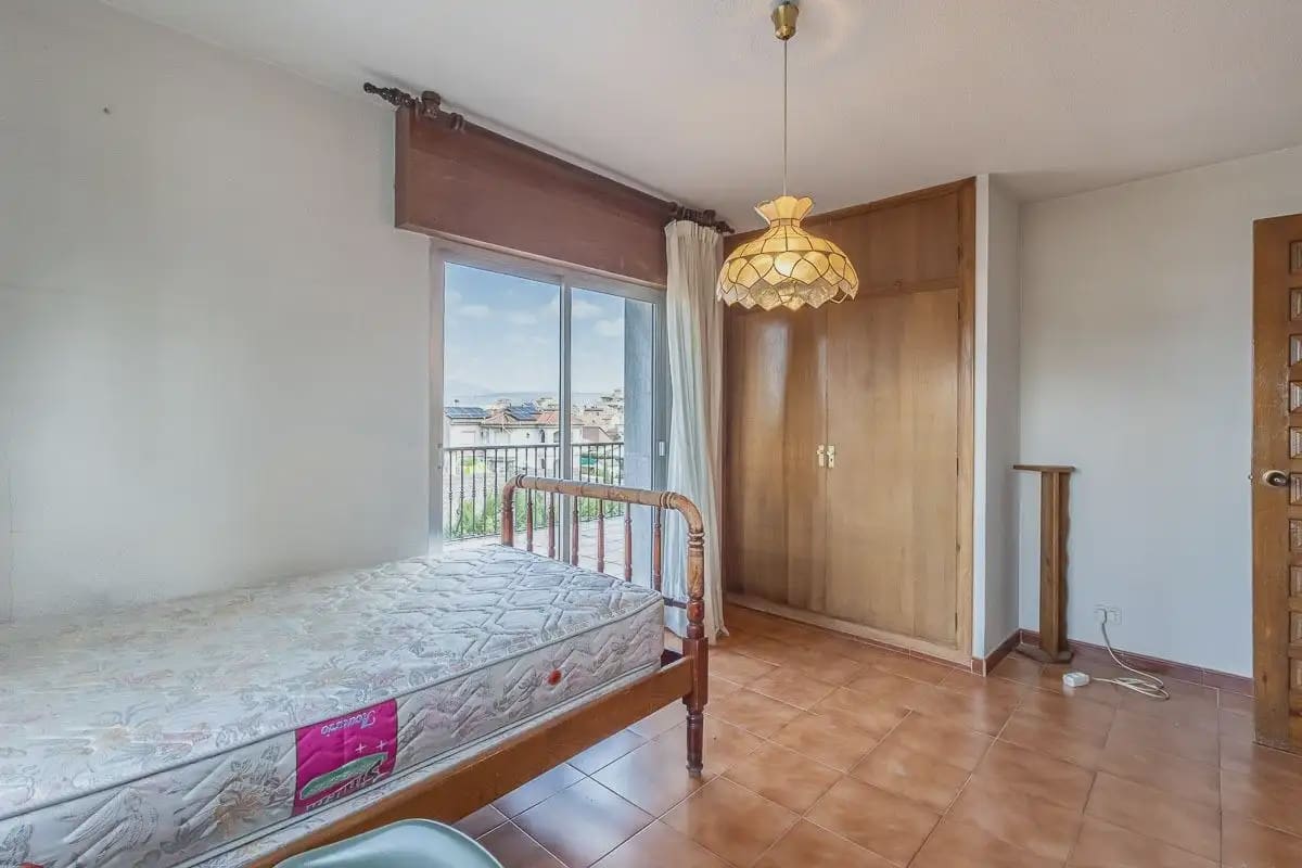 Villa te koop in Ogijares met zwembad garage - € 750.000 (Ref: 9837330)