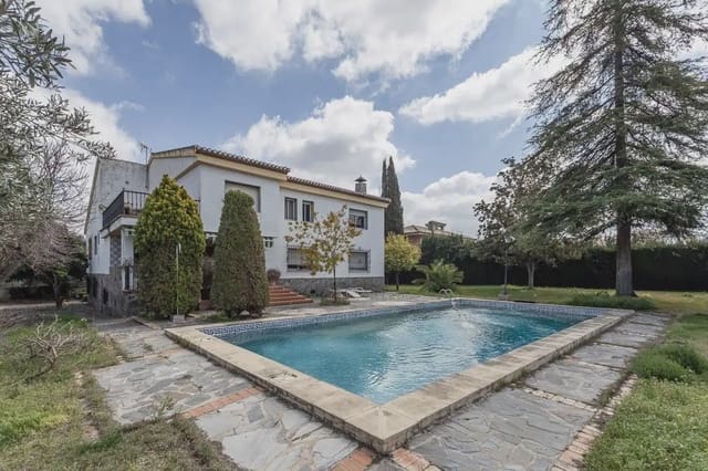 Villa til salg i Ogíjares med swimmingpool garage - € 750.000 (Ref: 9837330)