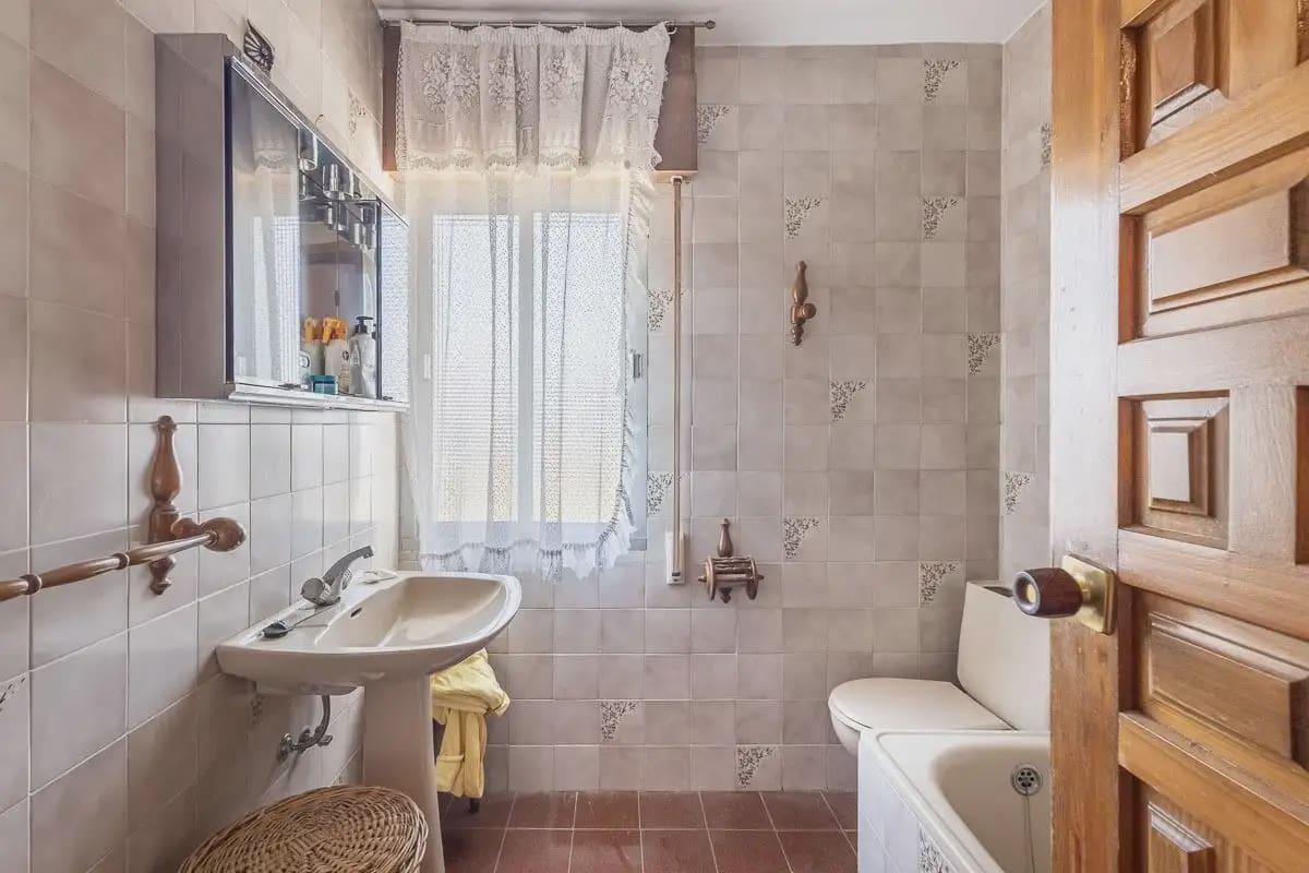 Villa te koop in Ogijares met zwembad garage - € 750.000 (Ref: 9837330)