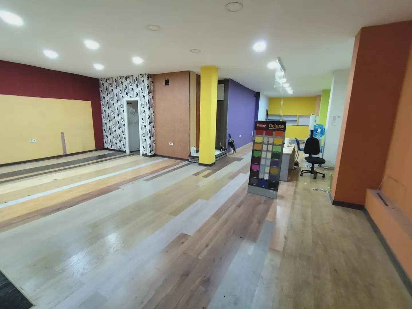 Comercial para arrendar em Granada cidade - 1 150 € (Ref: 9837334)