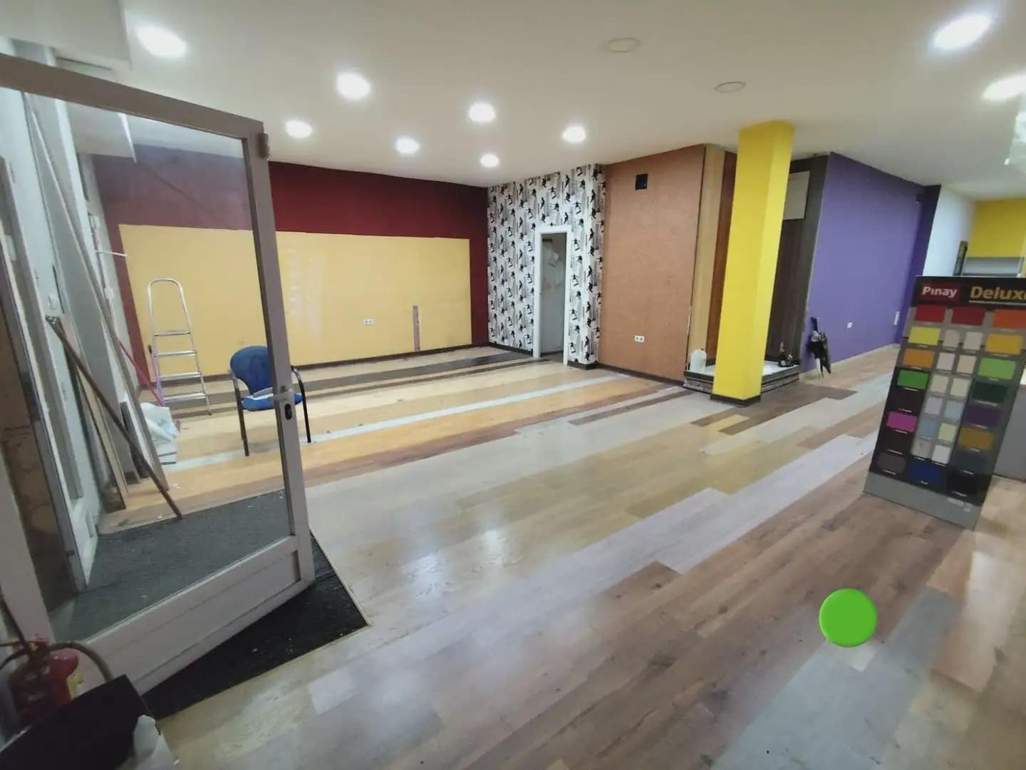 Comercial para arrendar em Granada cidade - 1 150 € (Ref: 9837334)