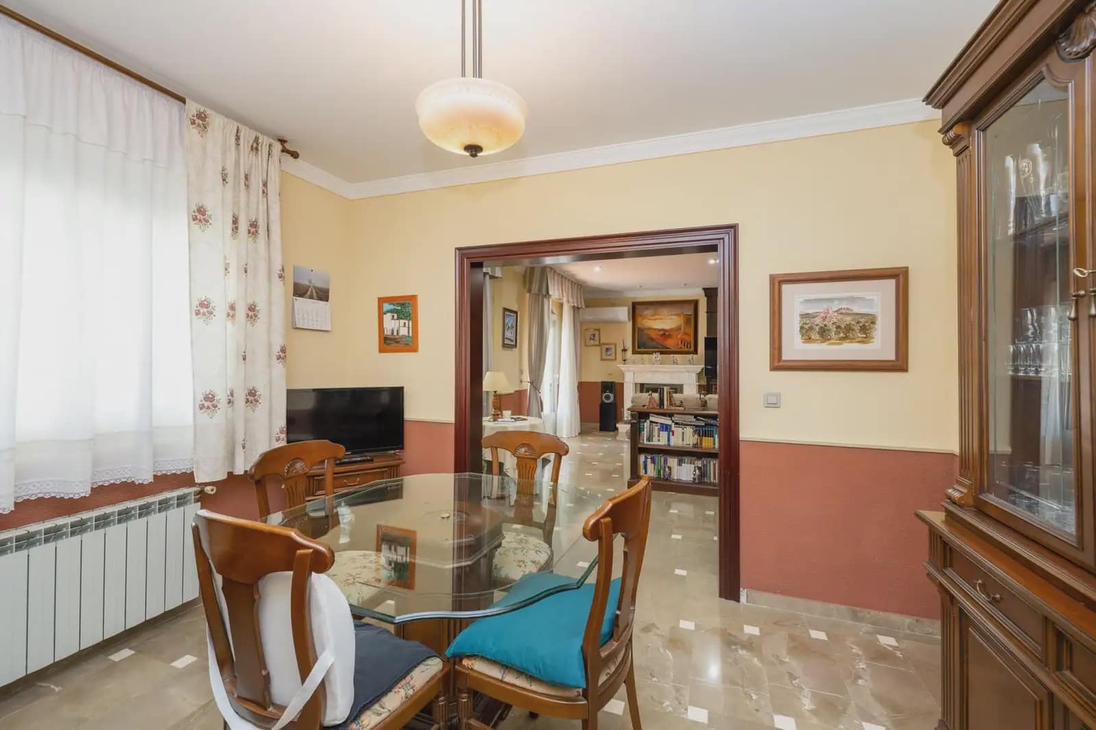 Villa til salg i Atarfe med swimmingpool - € 695.000 (Ref: 9837335)