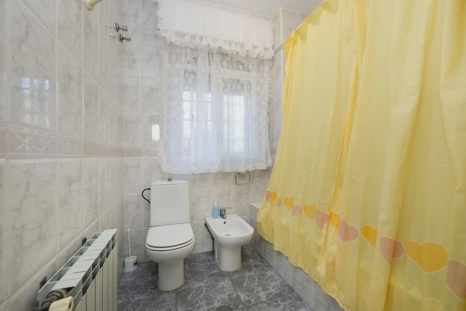 Villa til salg i Atarfe med swimmingpool - € 695.000 (Ref: 9837335)