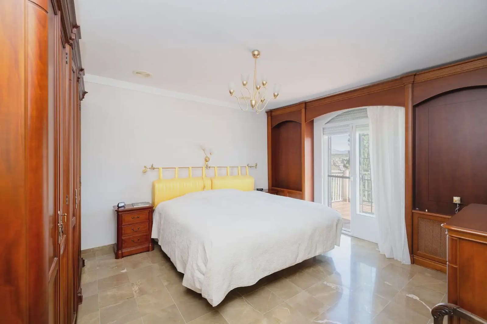 Villa til salg i Atarfe med swimmingpool - € 695.000 (Ref: 9837335)