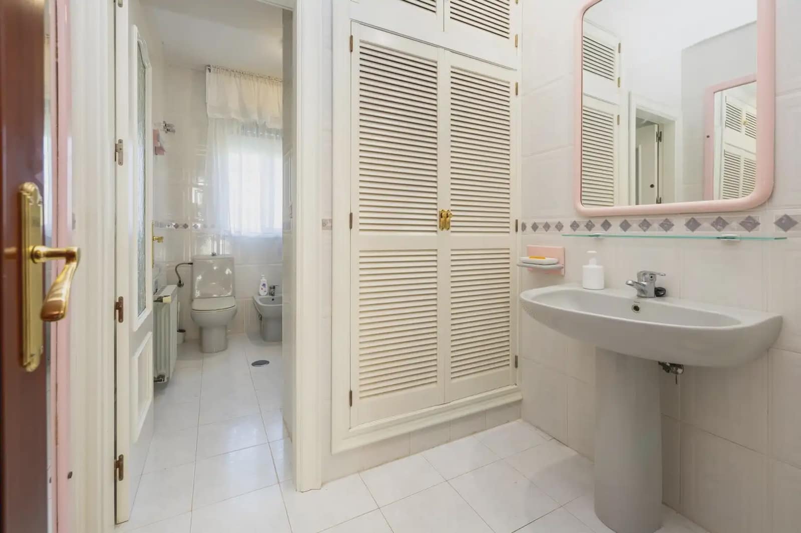 Villa til salg i Atarfe med swimmingpool - € 695.000 (Ref: 9837335)