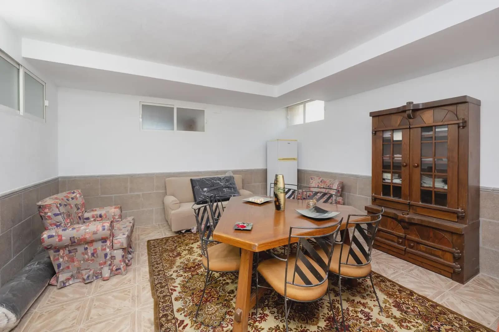 Villa til salg i Atarfe med swimmingpool - € 695.000 (Ref: 9837335)