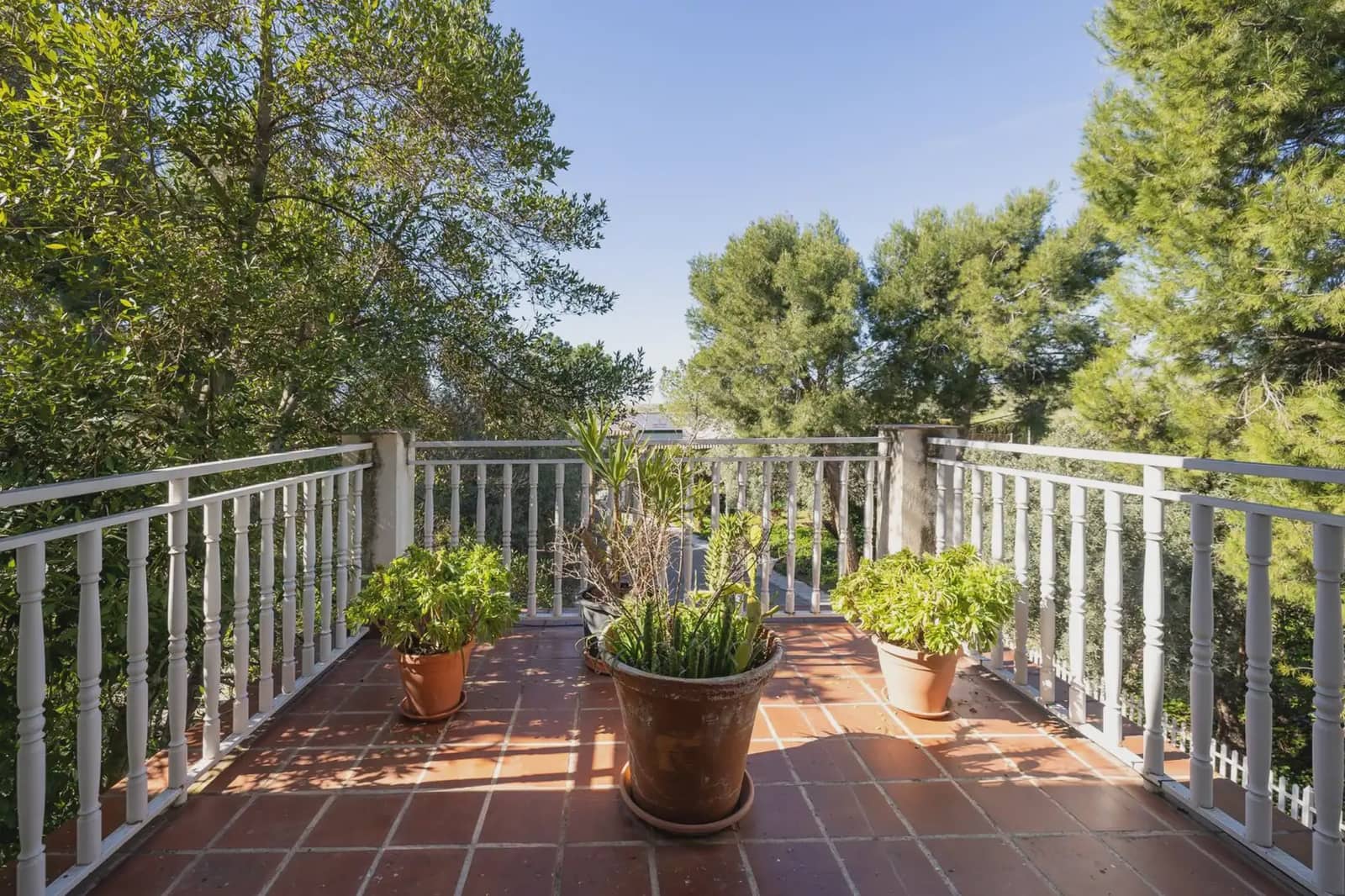 Villa til salg i Atarfe med swimmingpool - € 695.000 (Ref: 9837335)