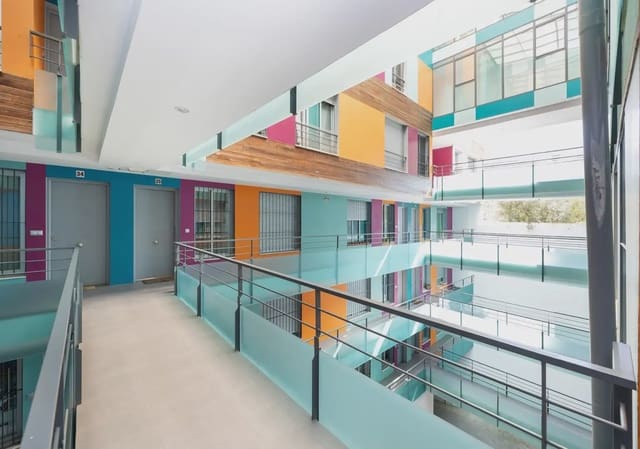 Leilighet til salgs i Monachil med garasje - € 183 000 (Ref: 9837336)