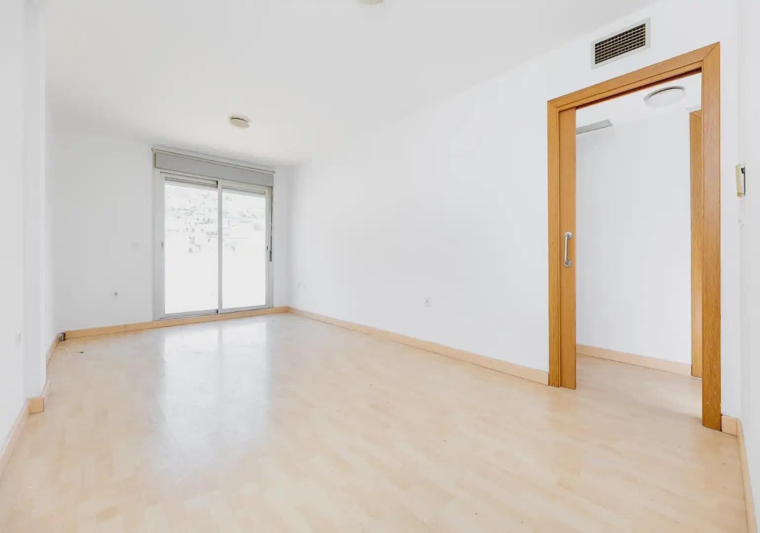 Mieszkanie na sprzedaż w Monachil z garażem - 183 000 € (Ref: 9837336)