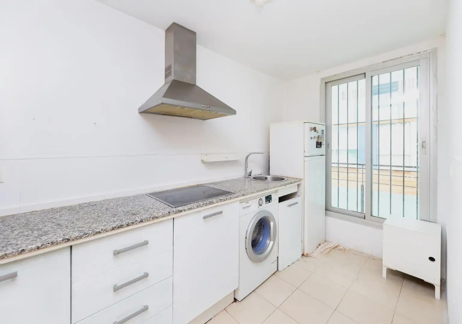 Mieszkanie na sprzedaż w Monachil z garażem - 183 000 € (Ref: 9837336)