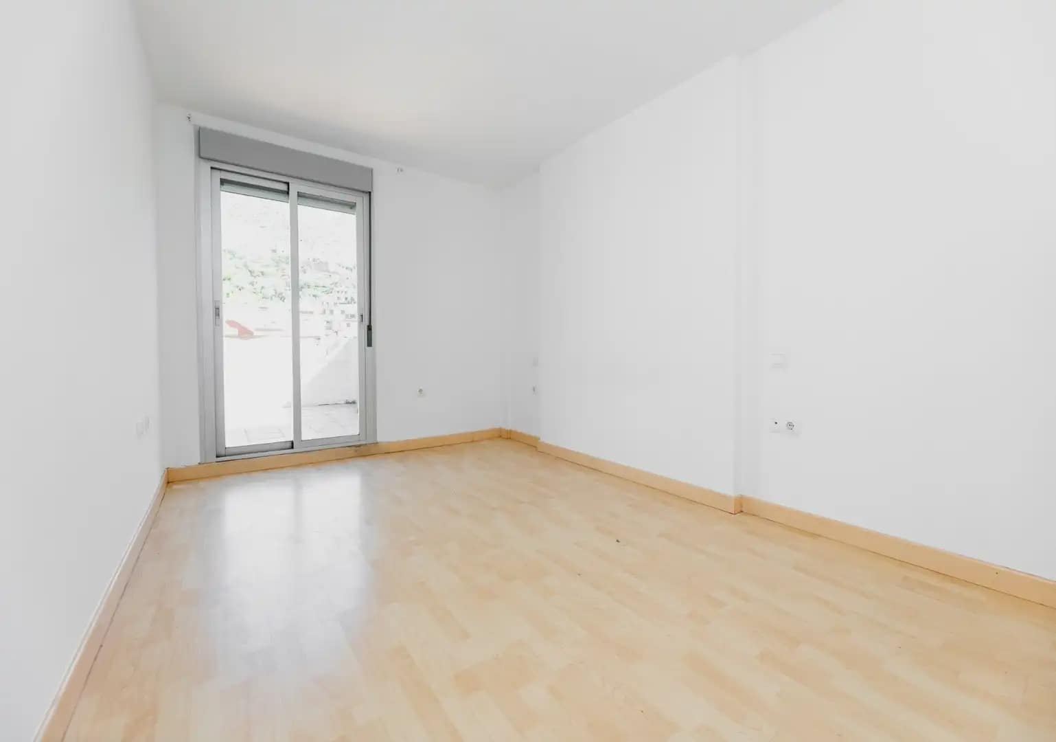 Mieszkanie na sprzedaż w Monachil z garażem - 183 000 € (Ref: 9837336)